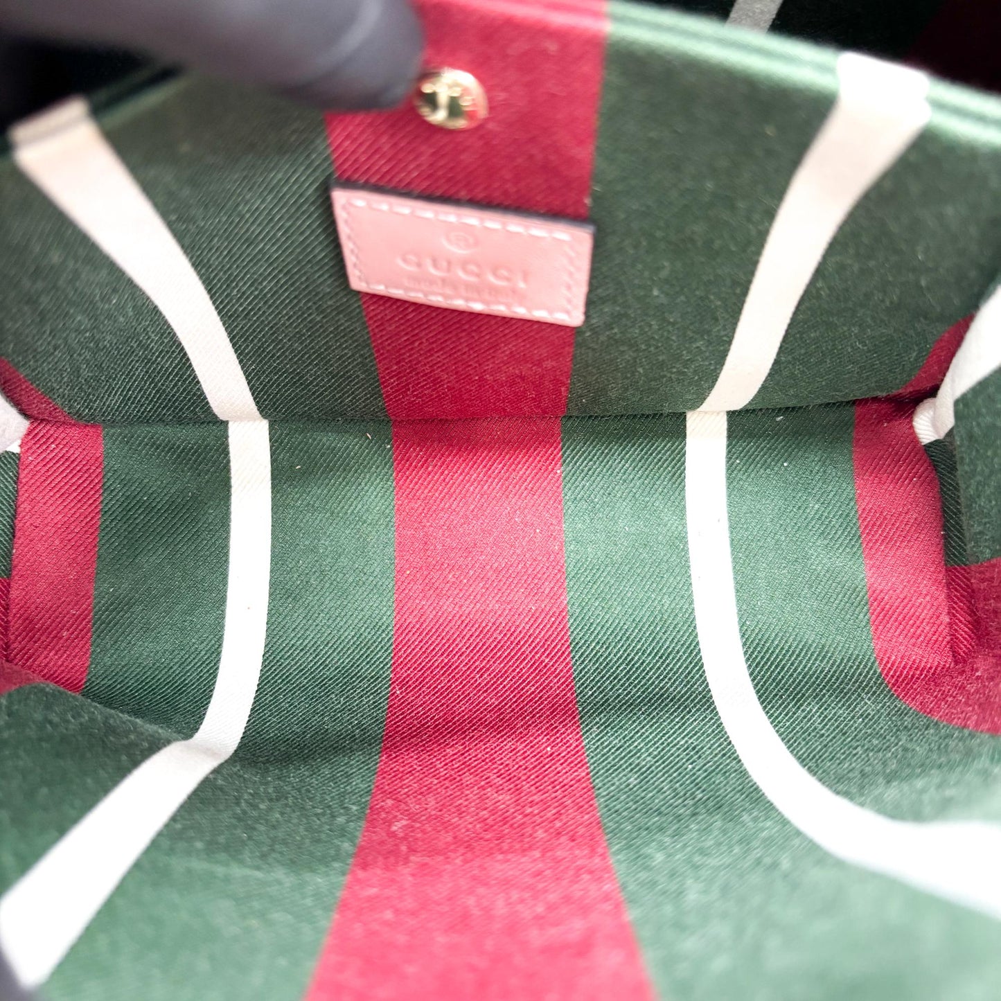 Gucci GG Supreme Small Bucket Bag Pink