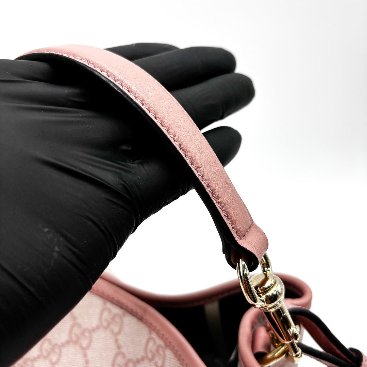 Gucci GG Supreme Small Bucket Bag Pink