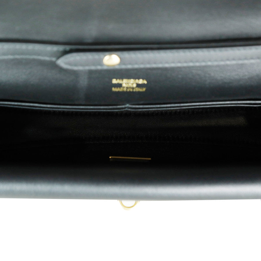 Small Bell Air Clutch on Strap Crossbody Bag 834943