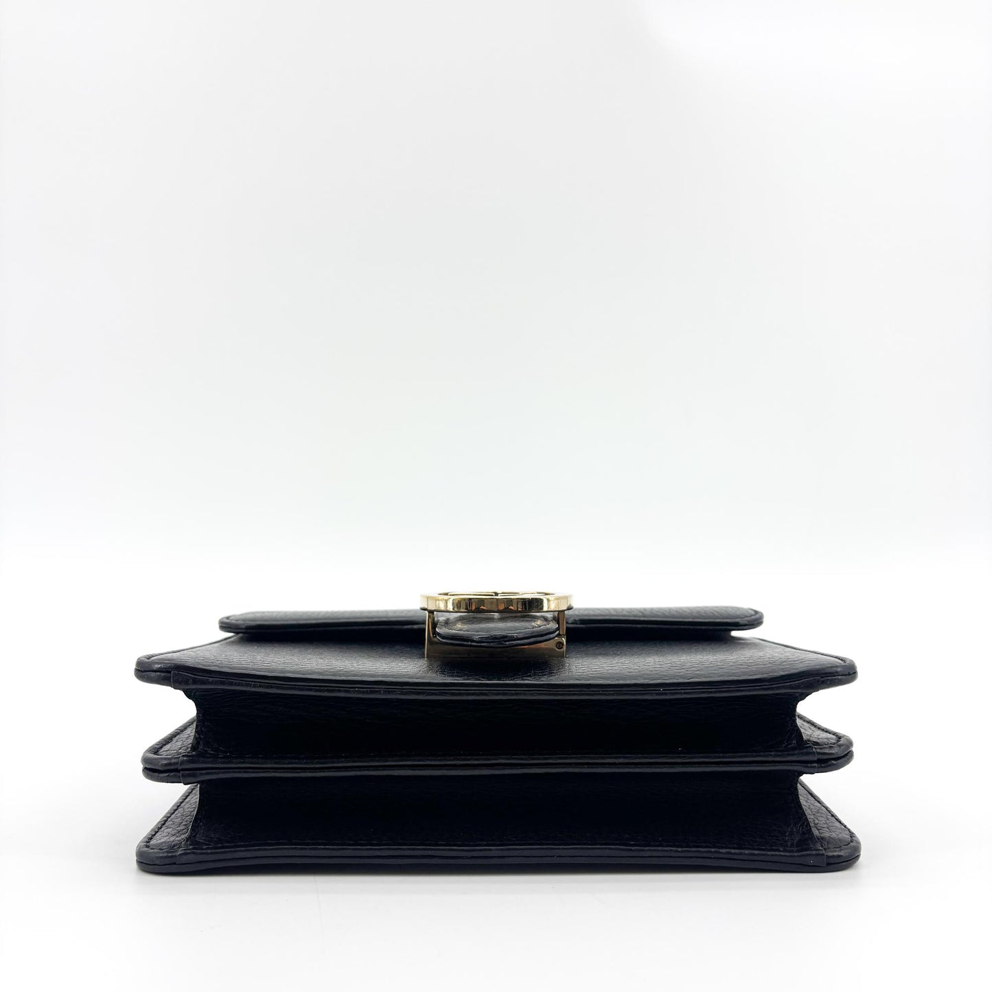 Sac à bandoulière Gucci Interlocking G en veau grainé, petite taille, noir