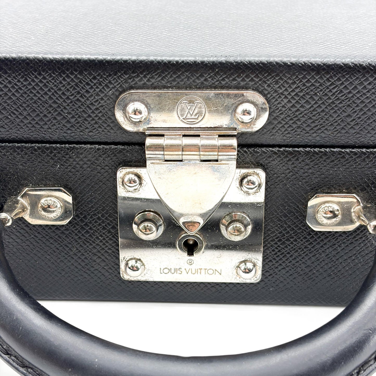 Louis Vuitton Taiga Diplomat