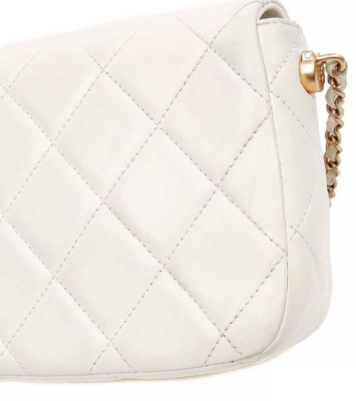 Chanel White Quilted CC Pearl Chain Shoulder Bag