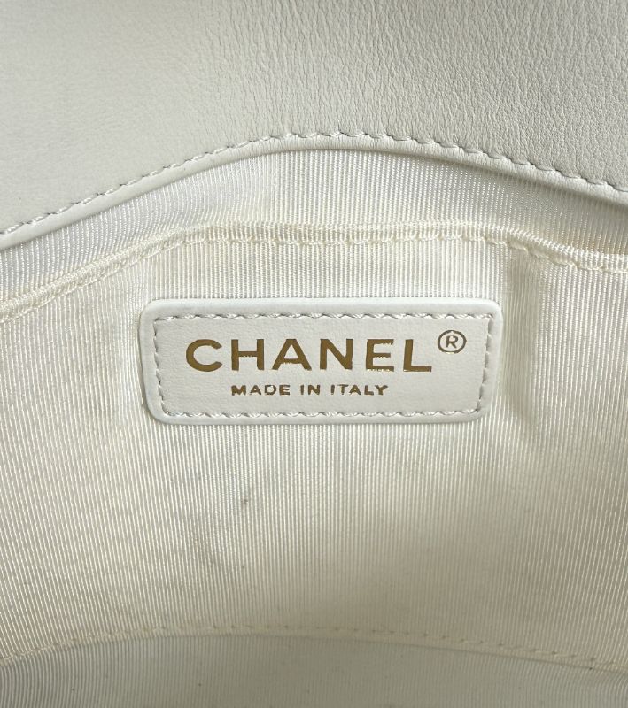 Chanel White Quilted CC Flap Chain Shoulder Bag with Flap