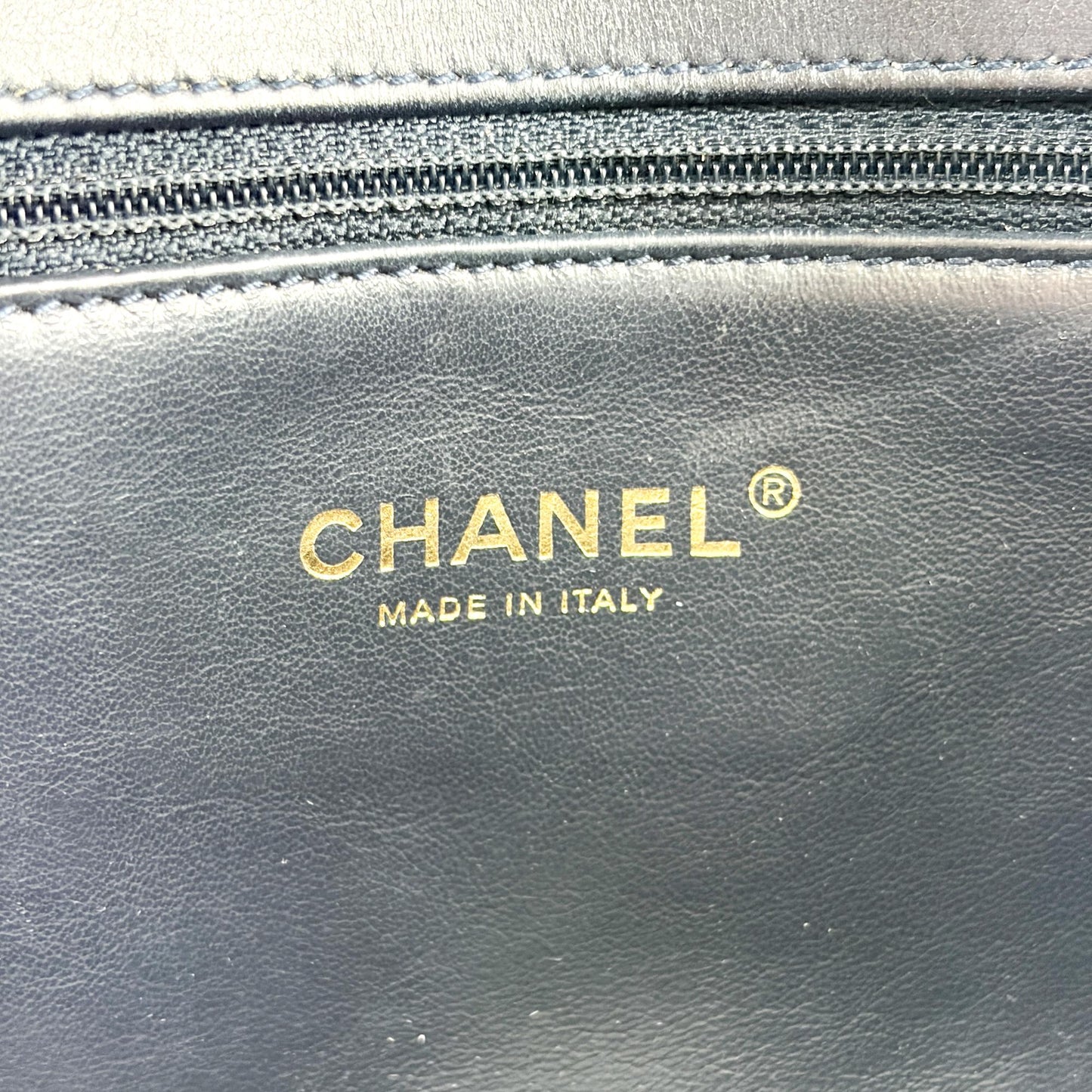 Chanel CC Filigree Tweed Flap Bag Medium Black Red