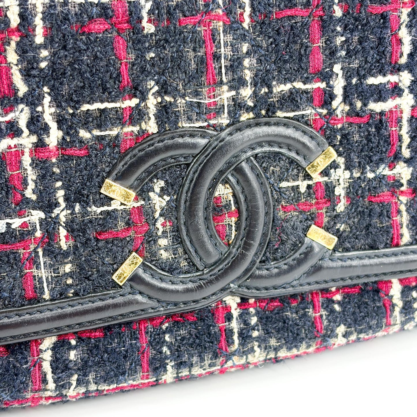 Chanel CC Filigree Tweed Flap Bag Medium Black Red