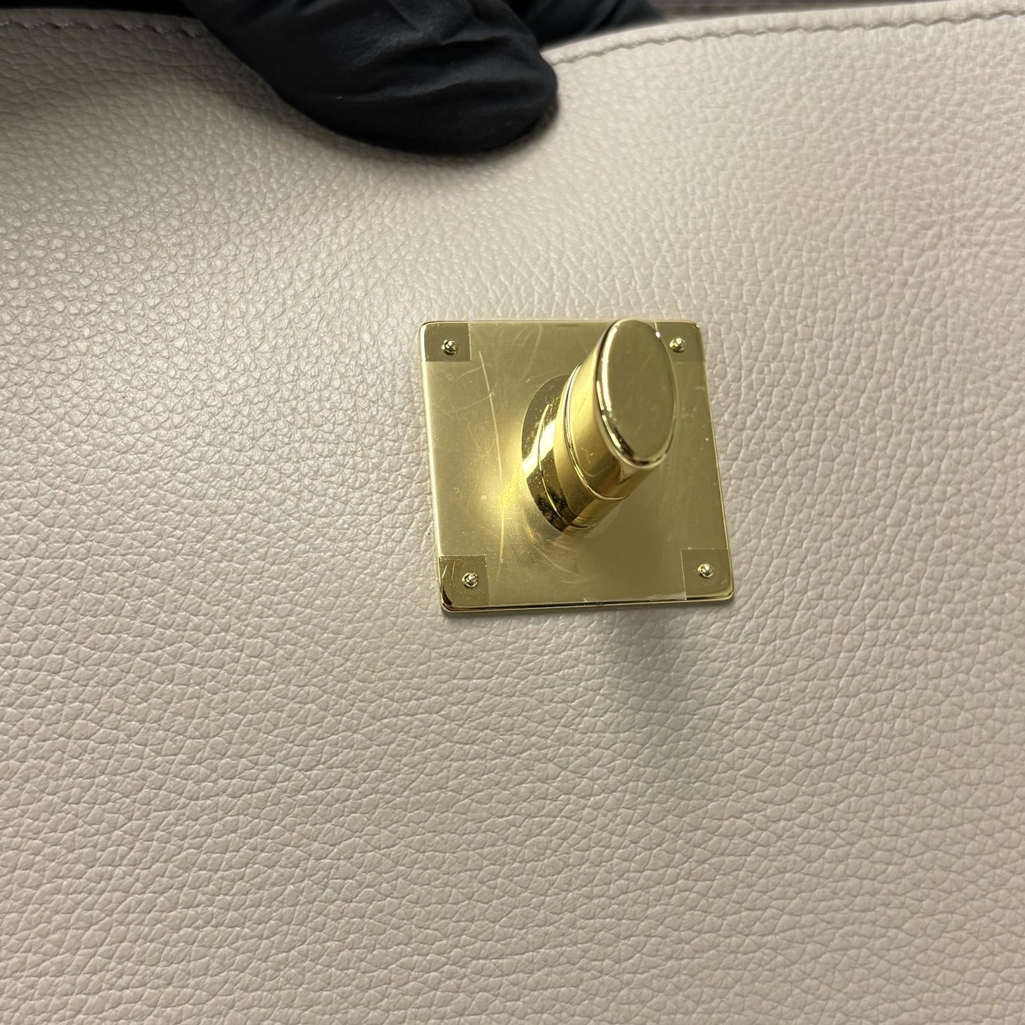 Louis Vuitton Lock Me Ever MM