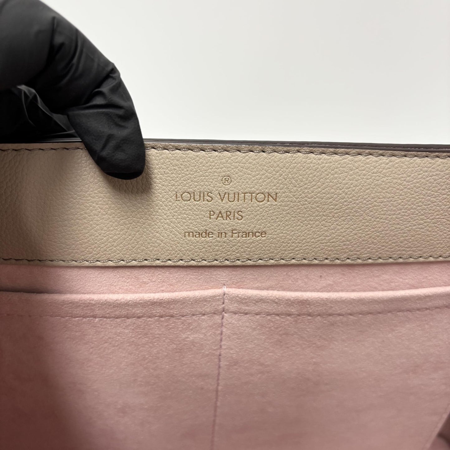 Louis Vuitton Lock Me Ever MM