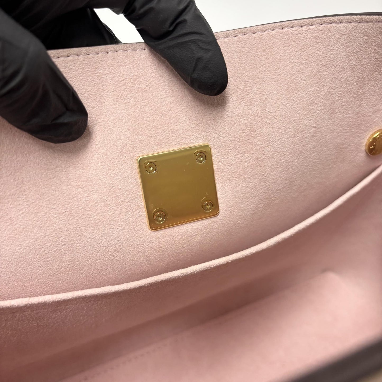Louis Vuitton Lock Me Ever MM