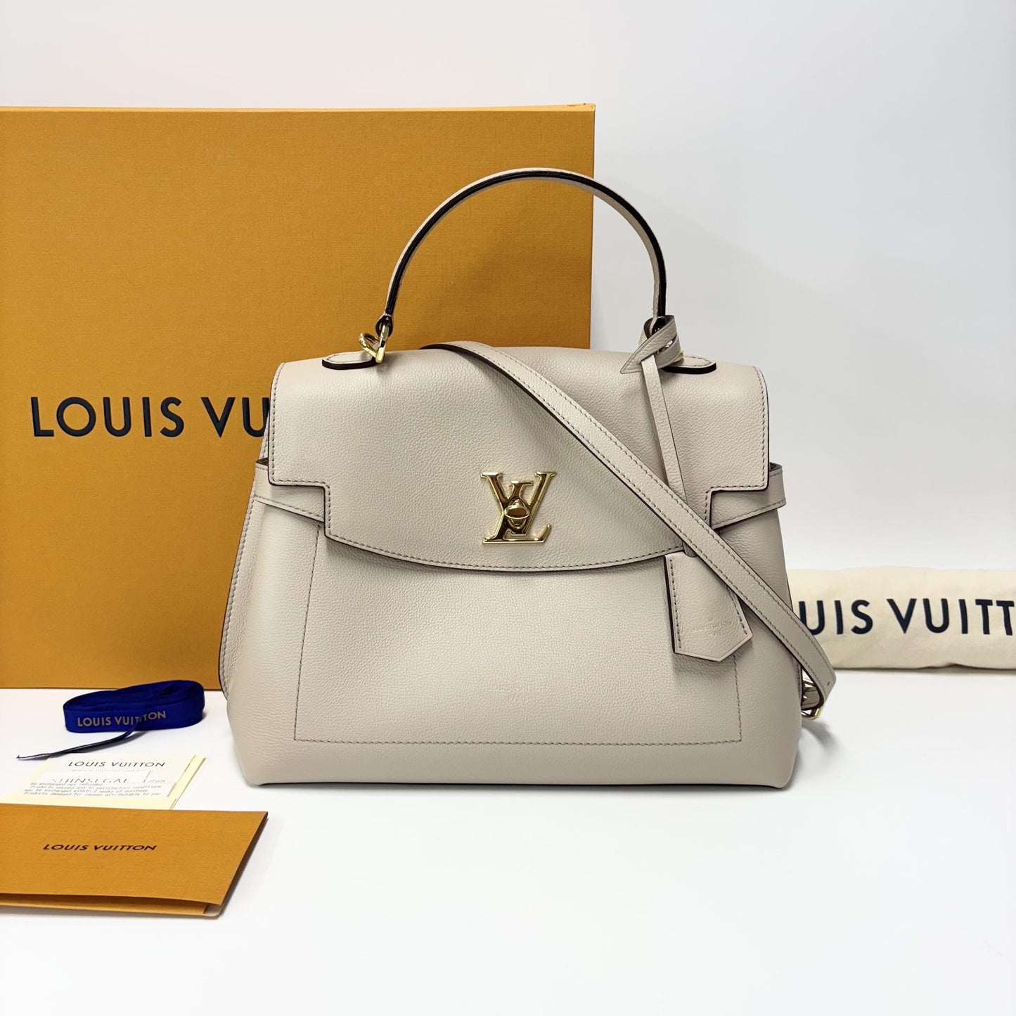 Louis Vuitton Lock Me Ever MM