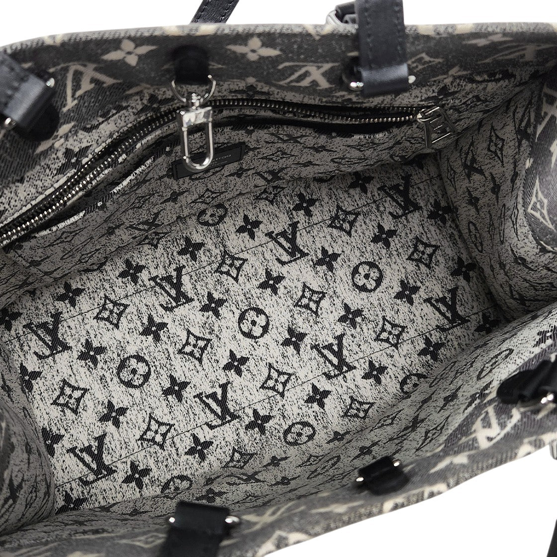 Louis Vuitton Denim On the Go Shoulder Bag MM