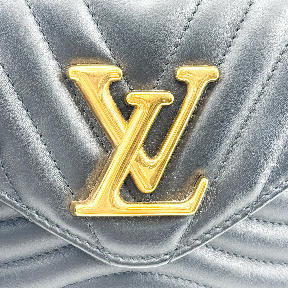 Louis Vuitton New Wave Chain Pochette Black
