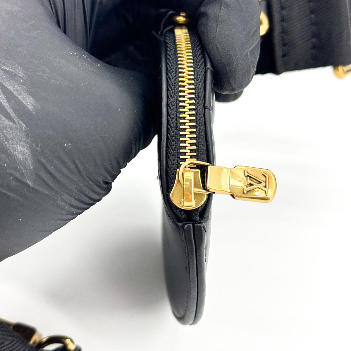 Louis Vuitton New Wave Chain Pochette Black