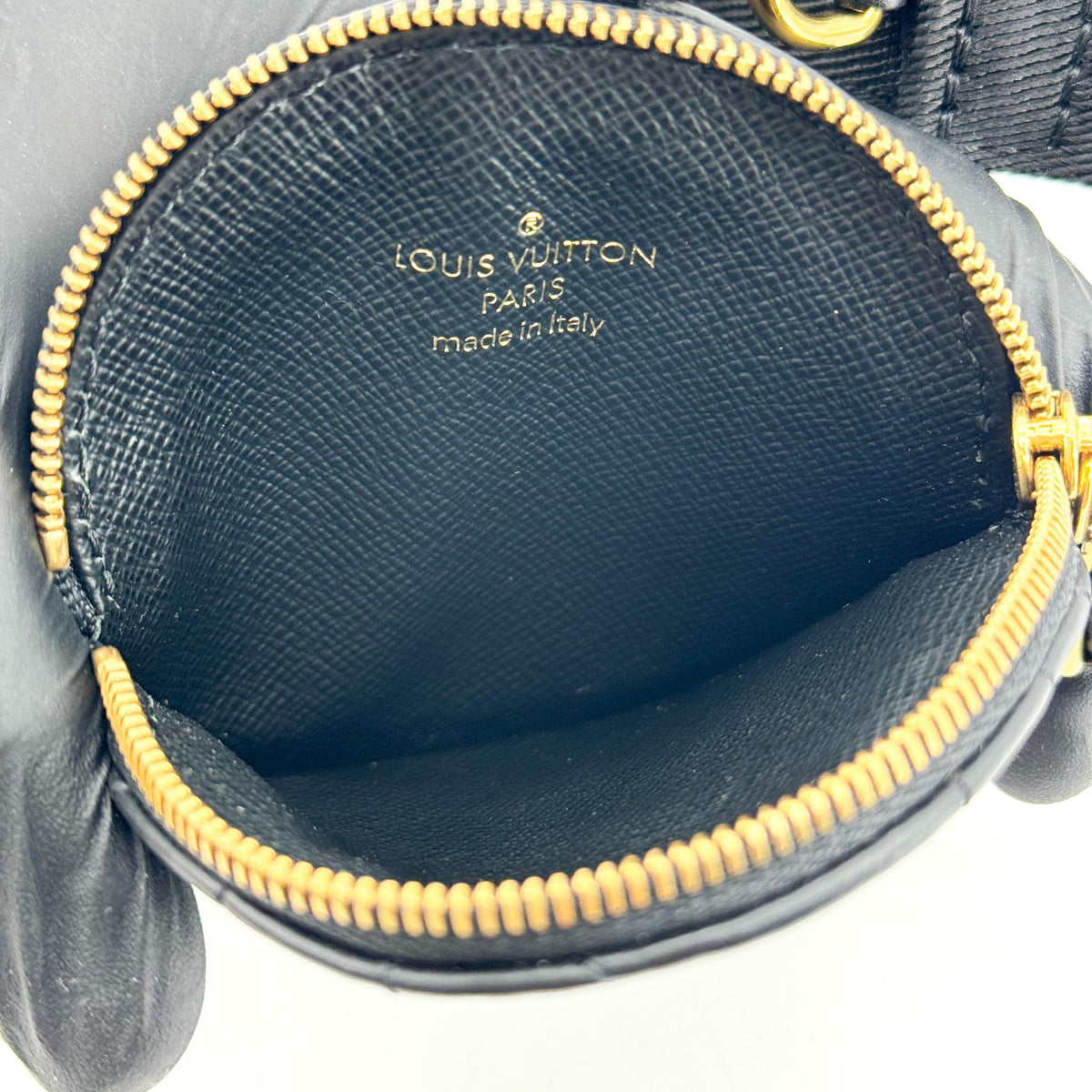 Louis Vuitton New Wave Chain Pochette Black