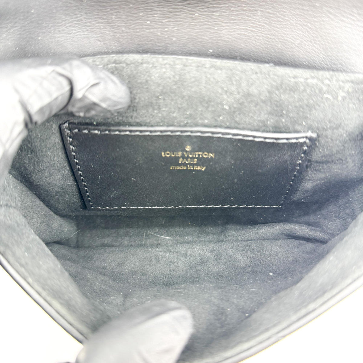 Louis Vuitton New Wave Chain Pochette Black