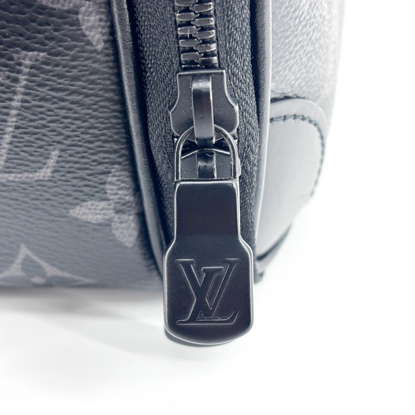 Louis Vuitton Portefeuille Gaston Pochette Monogram Eclipse