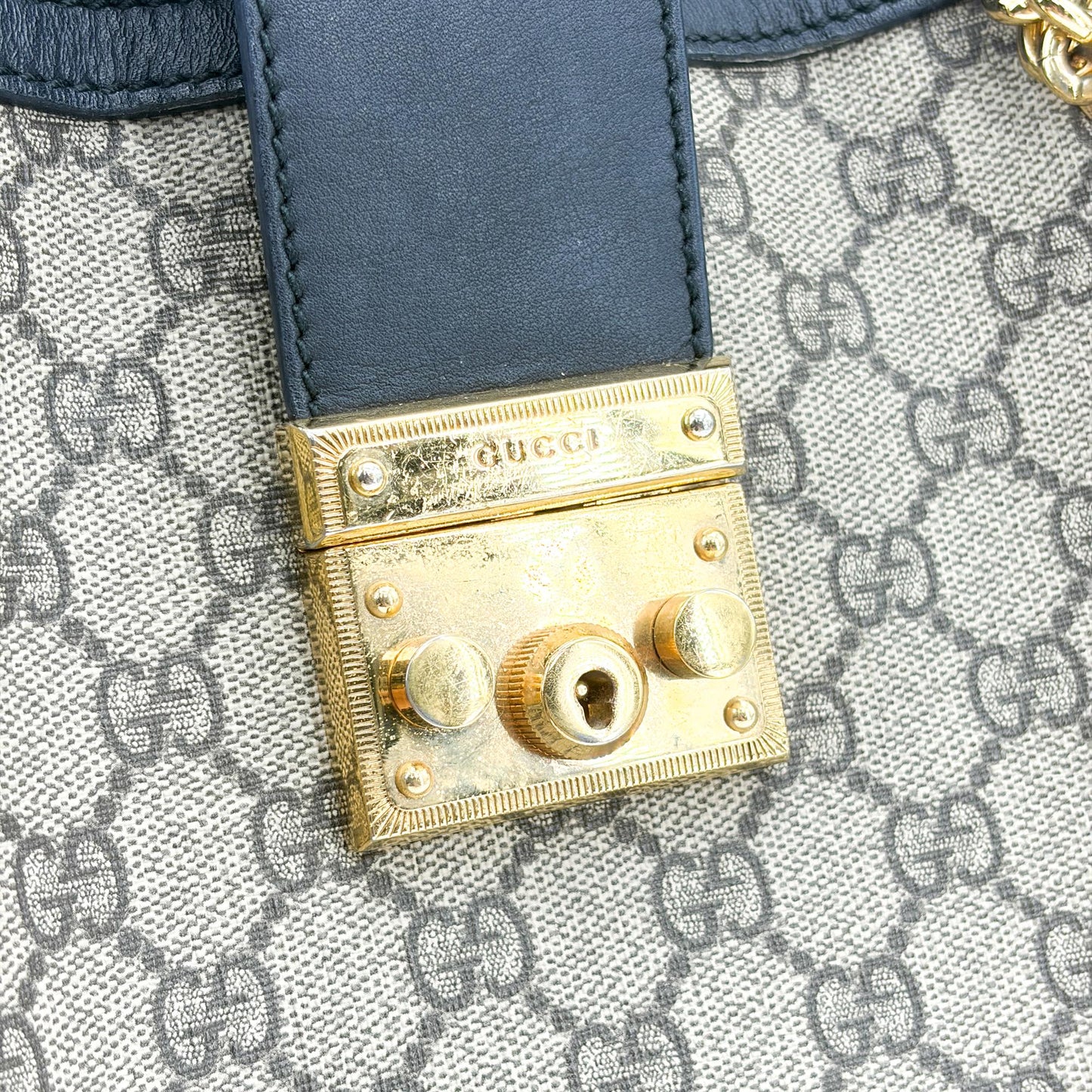 Gucci Padlock GG Supreme Medium Shoulder Bag Black