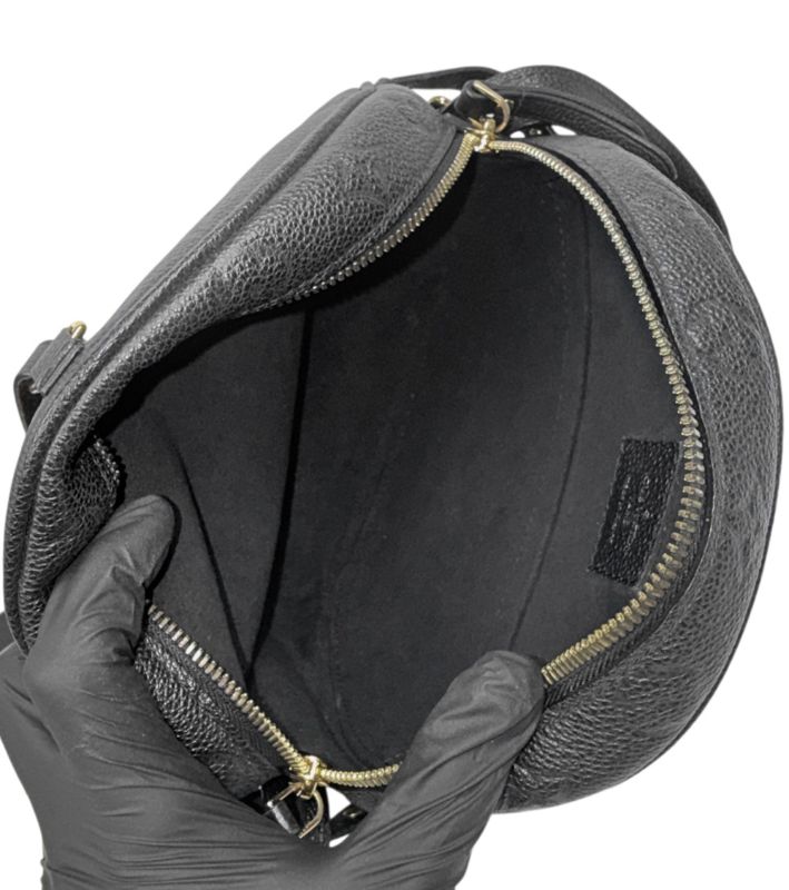 Louis Vuitton Black Enfantine Boîte Chapeau Souple Crossbody Bag