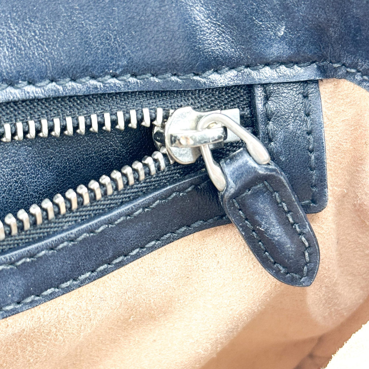 Gucci GG Marmont Matelassé Chain Shoulder Bag Navy Silver Hardware
