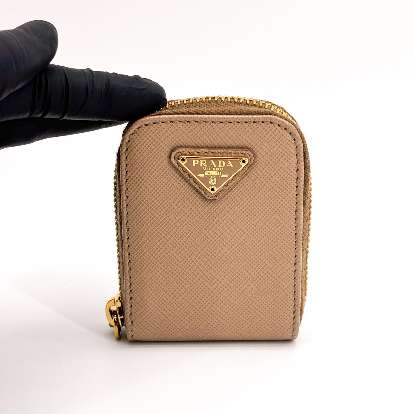Prada Re-edition 2005 Saffiano Leather Shoulder Bag Beige