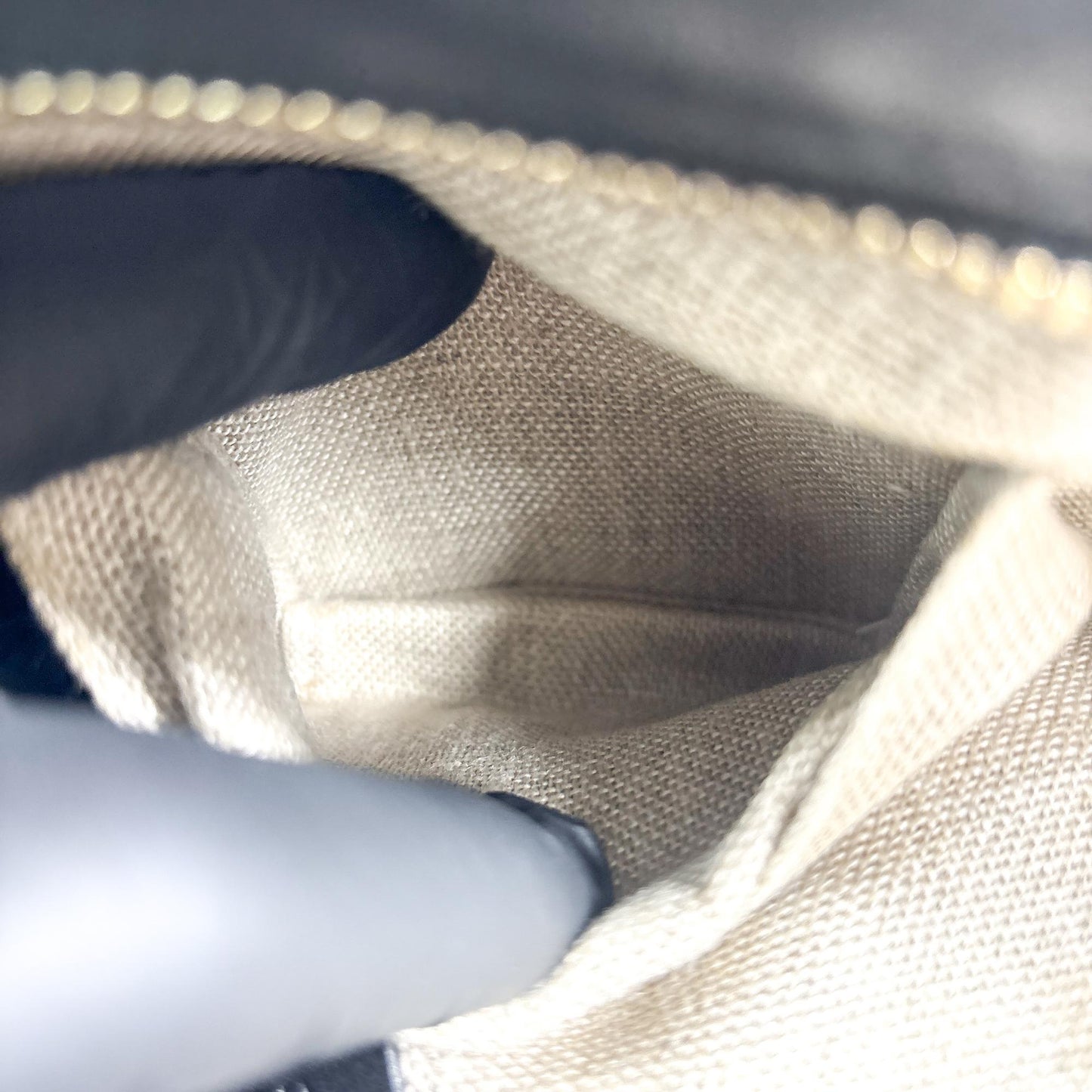 Gucci Microguccissima Bree Tote Bag Medium Black
