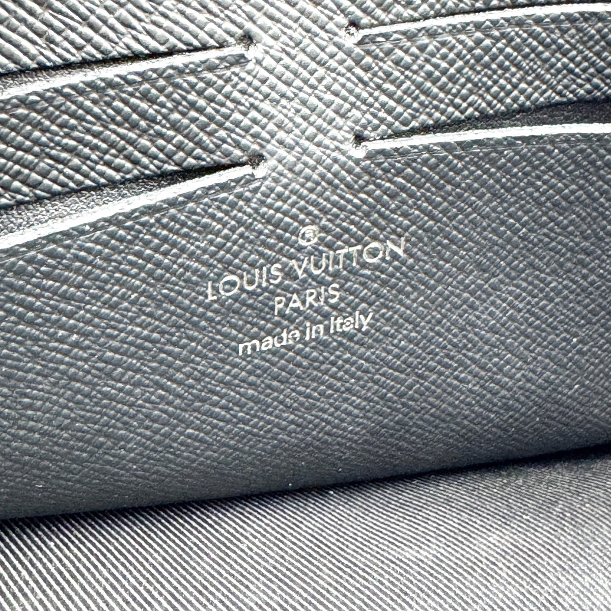Louis Vuitton Pochette Voyage MM Monogram Eclipse
