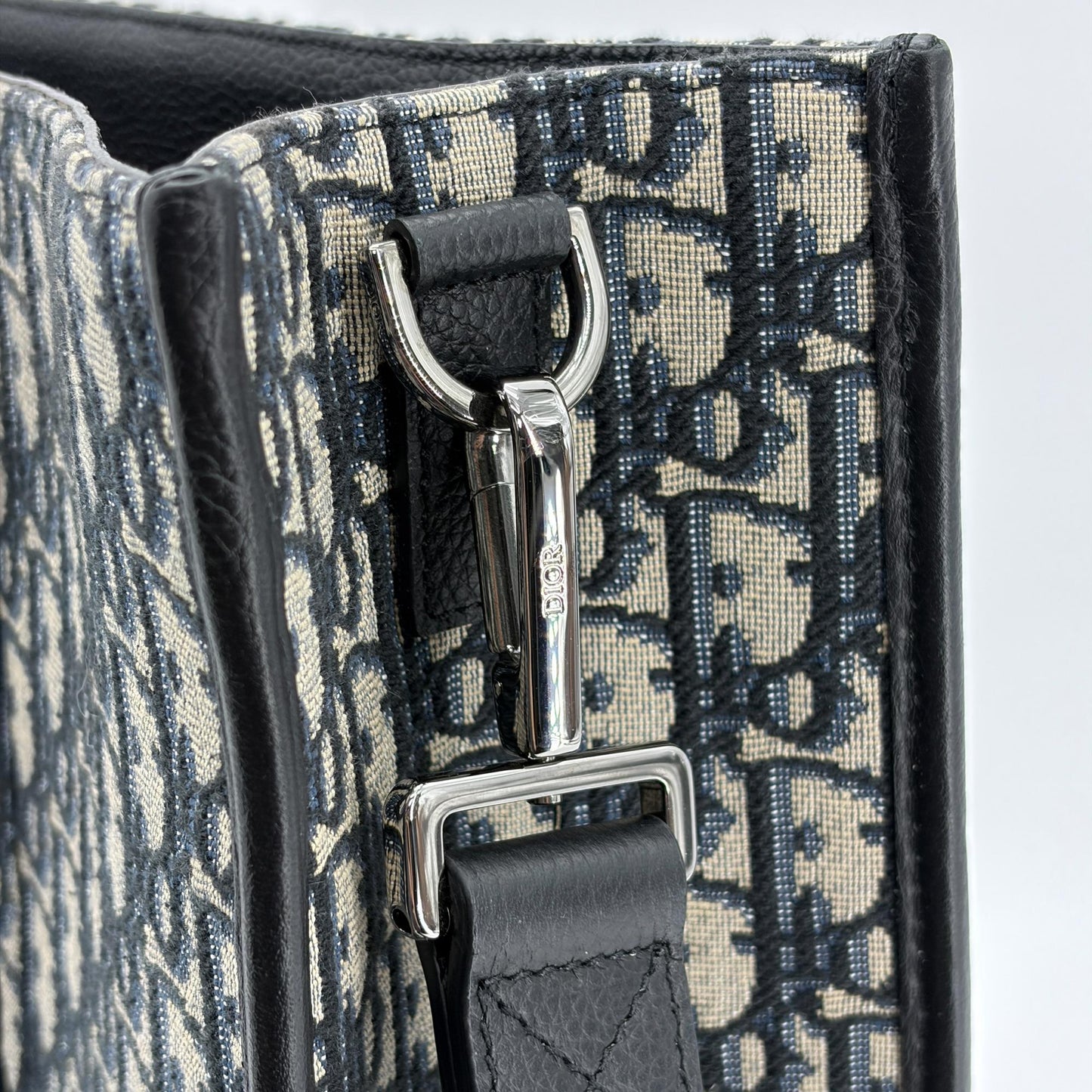Dior Vertical Tote Bag Beige & Black Dior Oblique Jacquard