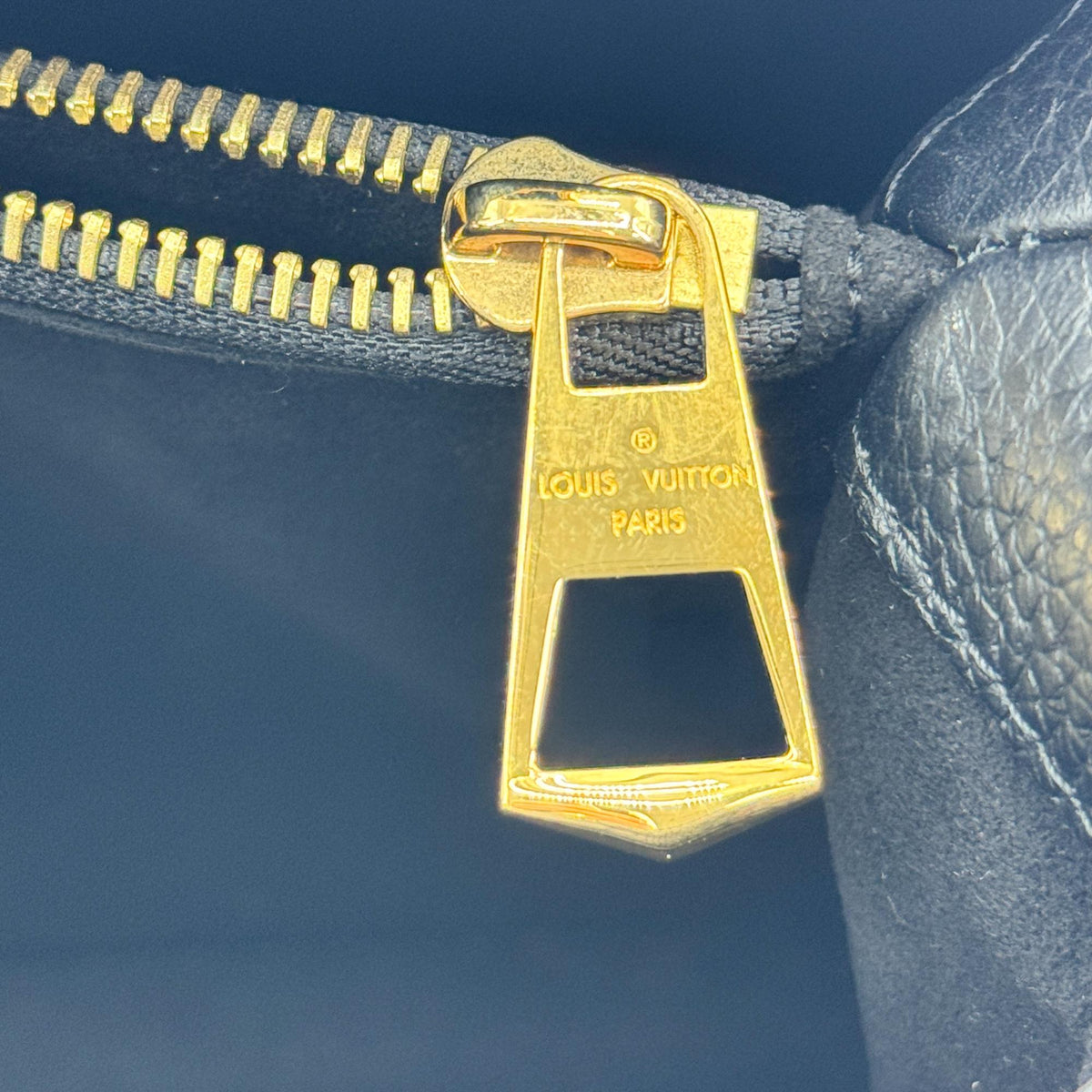 Louis Vuitton Brittany Damier Ebène Tote Bag Noir