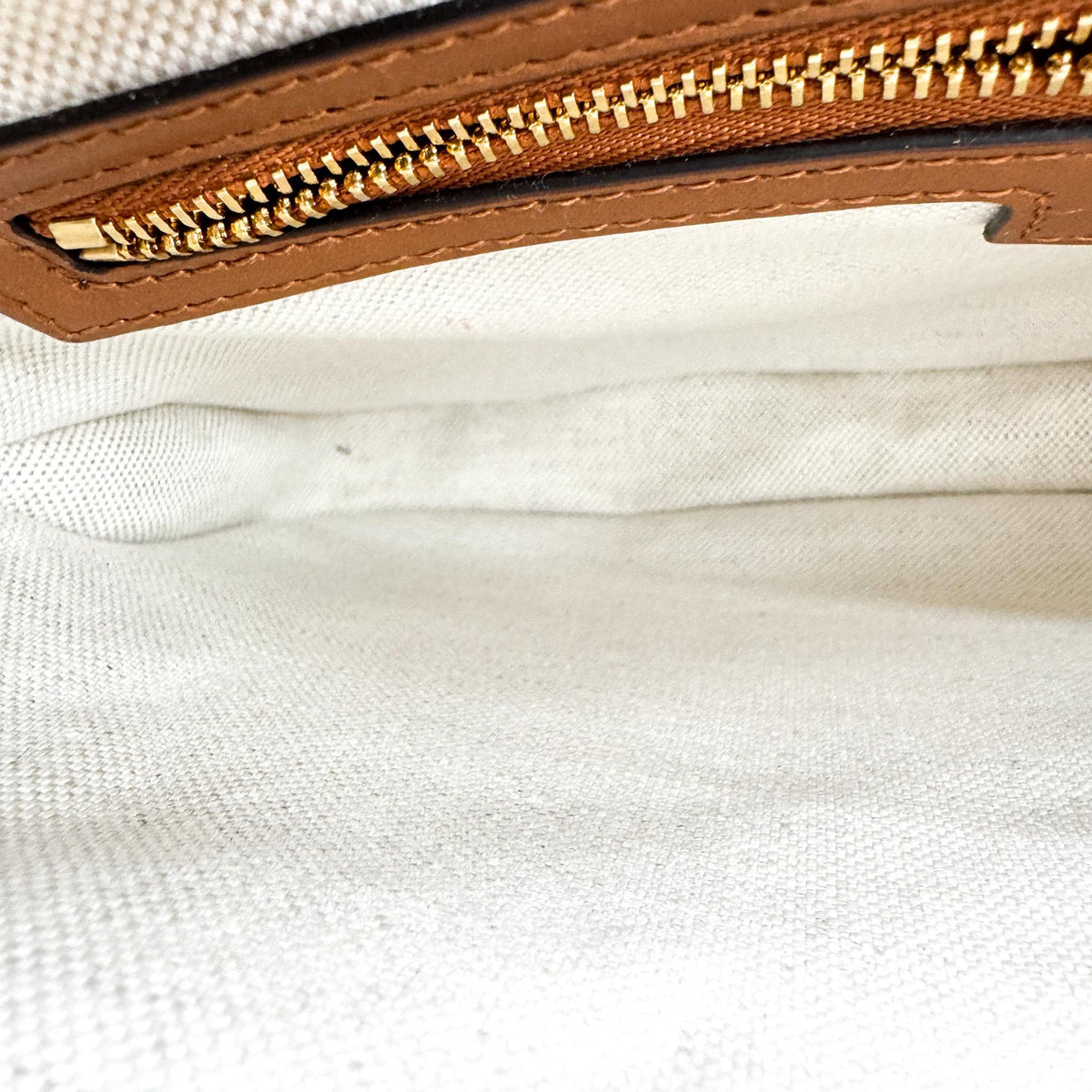Gucci Jackie Small Shoulder Bag Beige