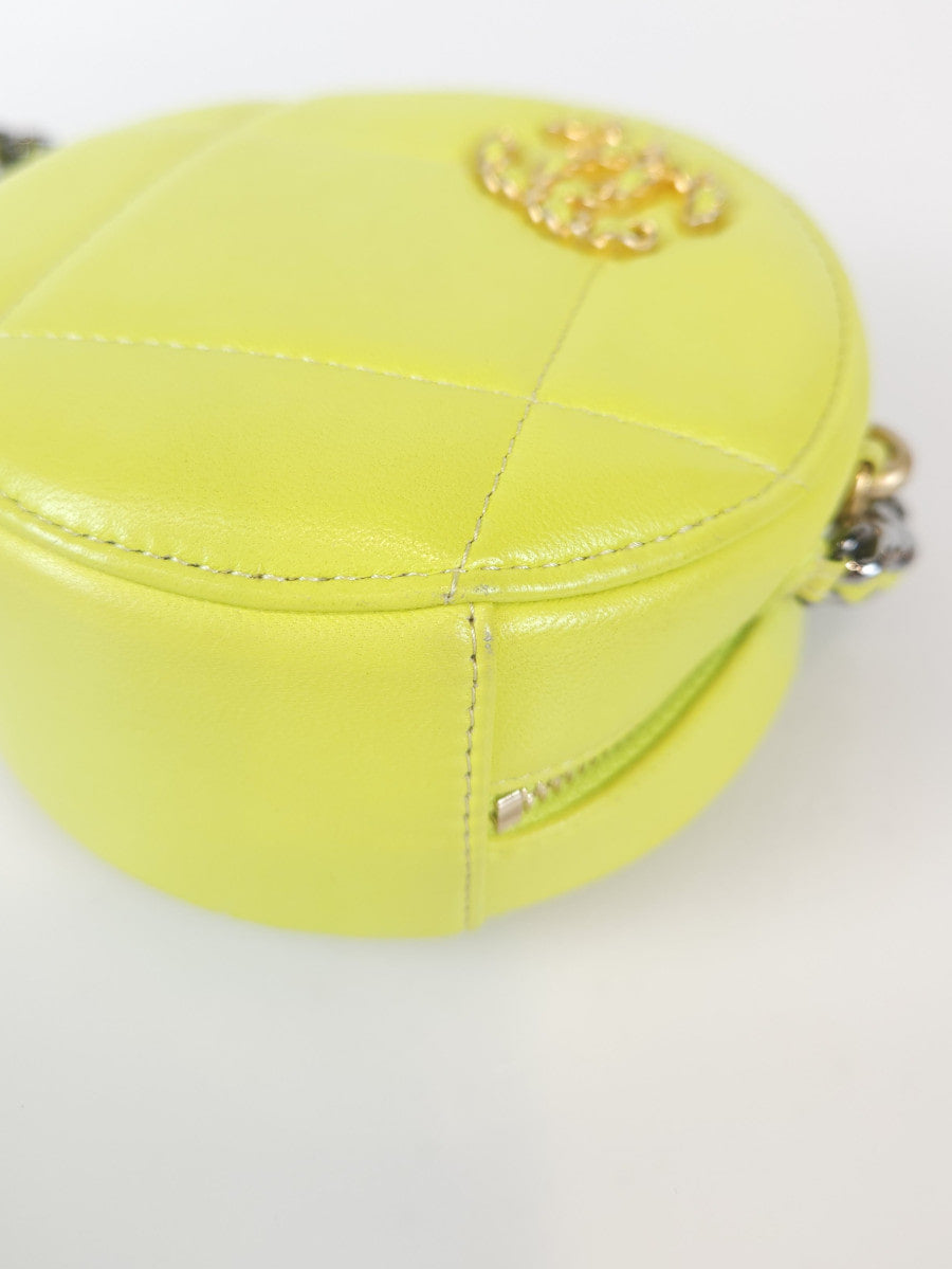 19 Tambourine Round Crossbody Bag AP0945
