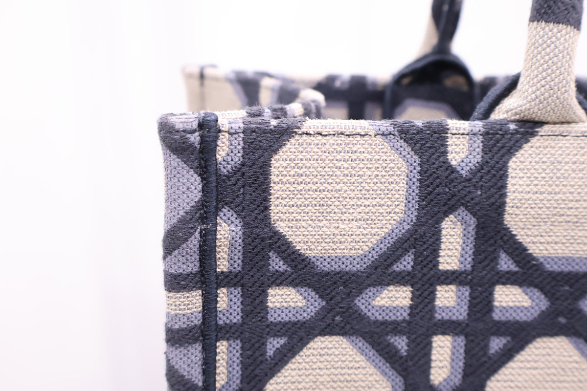 Medium Beige Blue Book Tote Bag M1296ZZAU M828