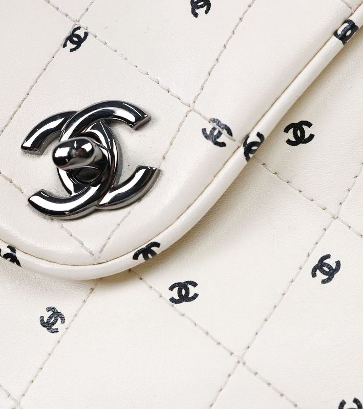 Chanel White Logo Quilted CC Chain Shoulder Bag with Built-in Chip