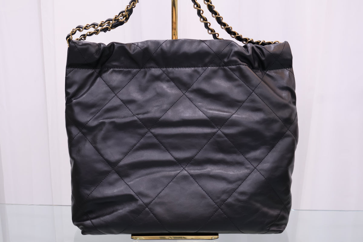 22 Bag Small Black Gold Hardware Built-in Chip Shoulder Bag AS3260