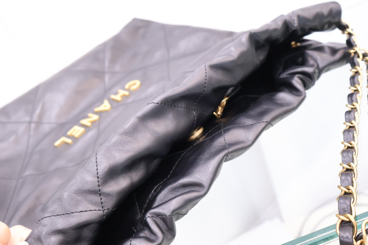 22 Bag Small Black Gold Hardware Built-in Chip Shoulder Bag AS3260