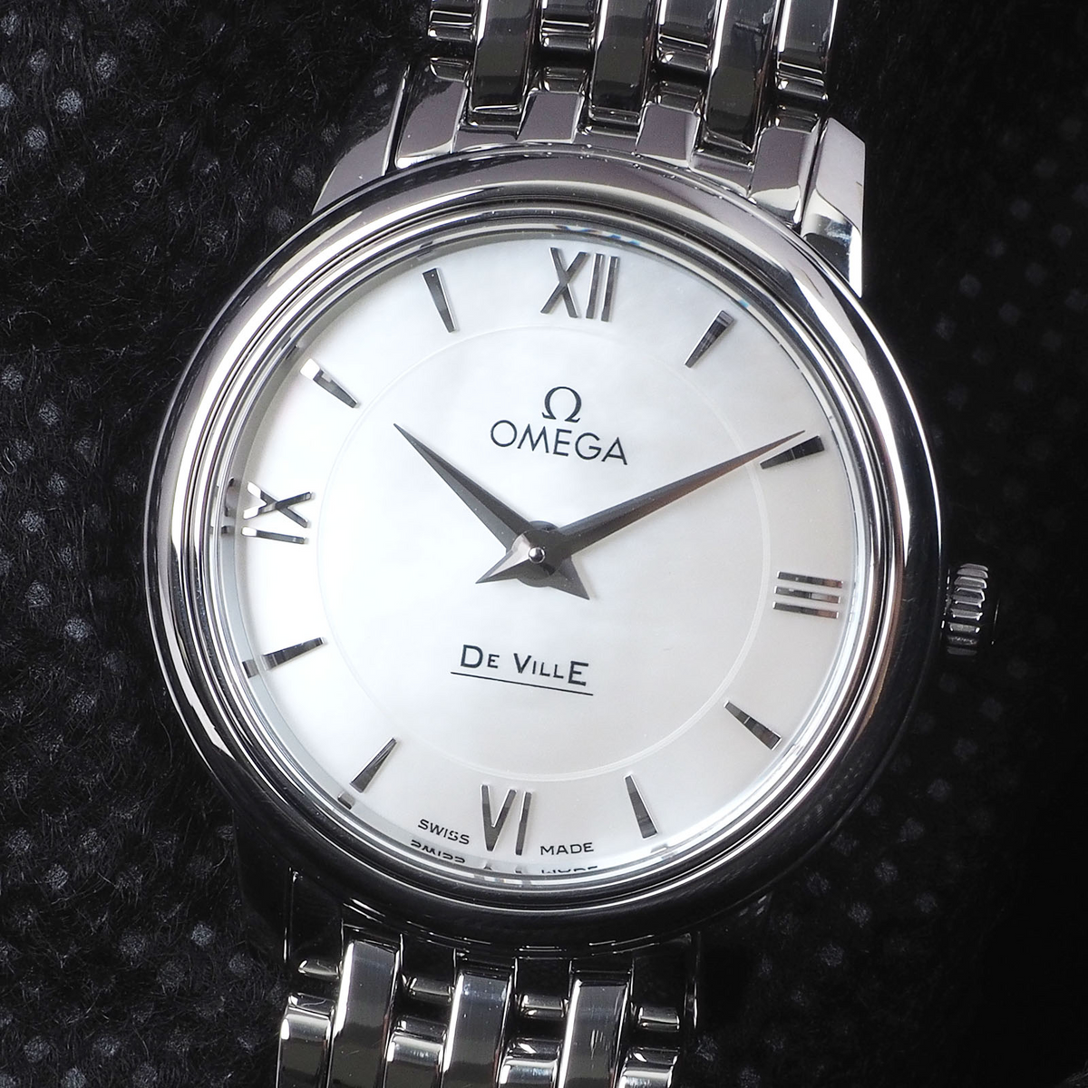 Omega 424.10.27.60 De Ville Prestige Quartz Watch
