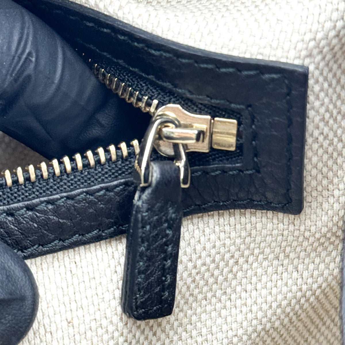Gucci Soho Interlocking G Leather Tote Bag Black