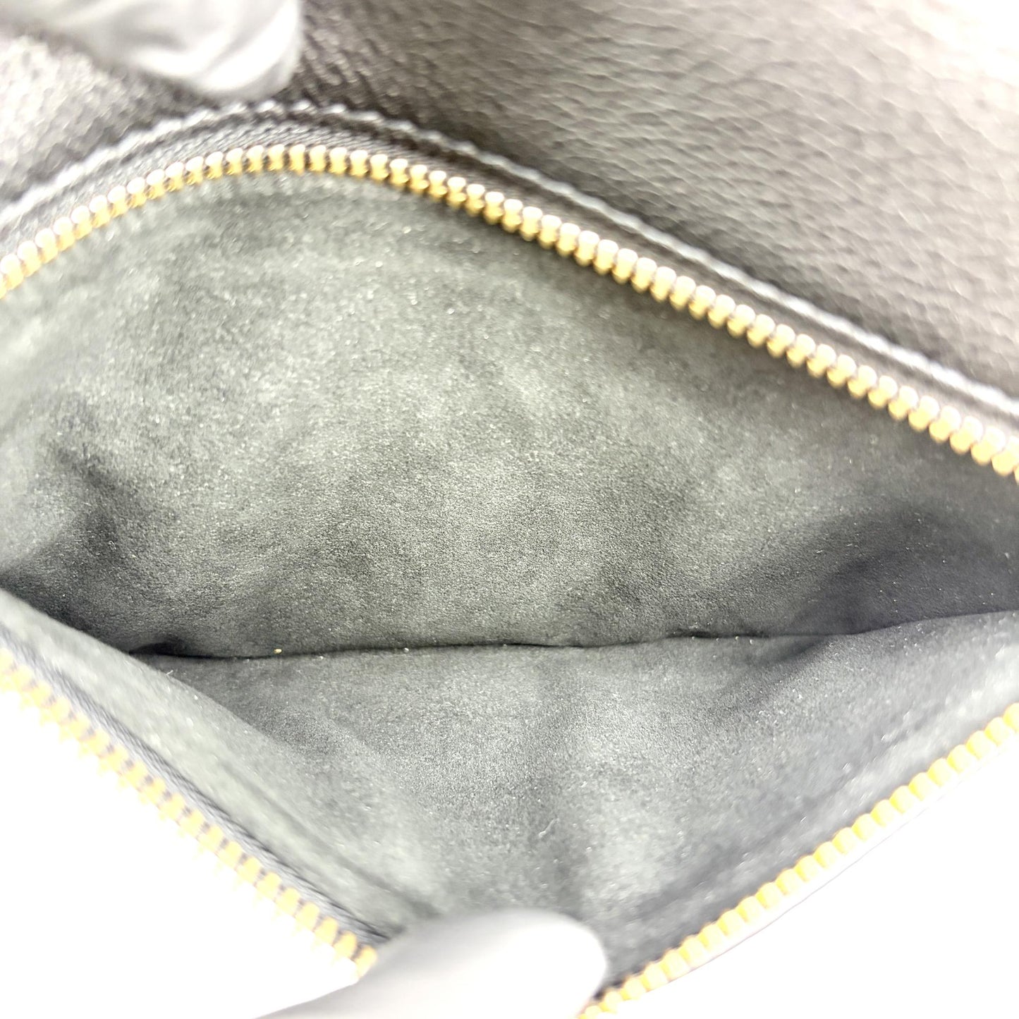 Louis Vuitton Lockme II BB Black