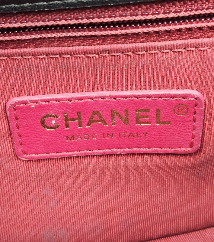 Chanel Black Lambskin Quilted CC Flap Chain Shoulder Bag