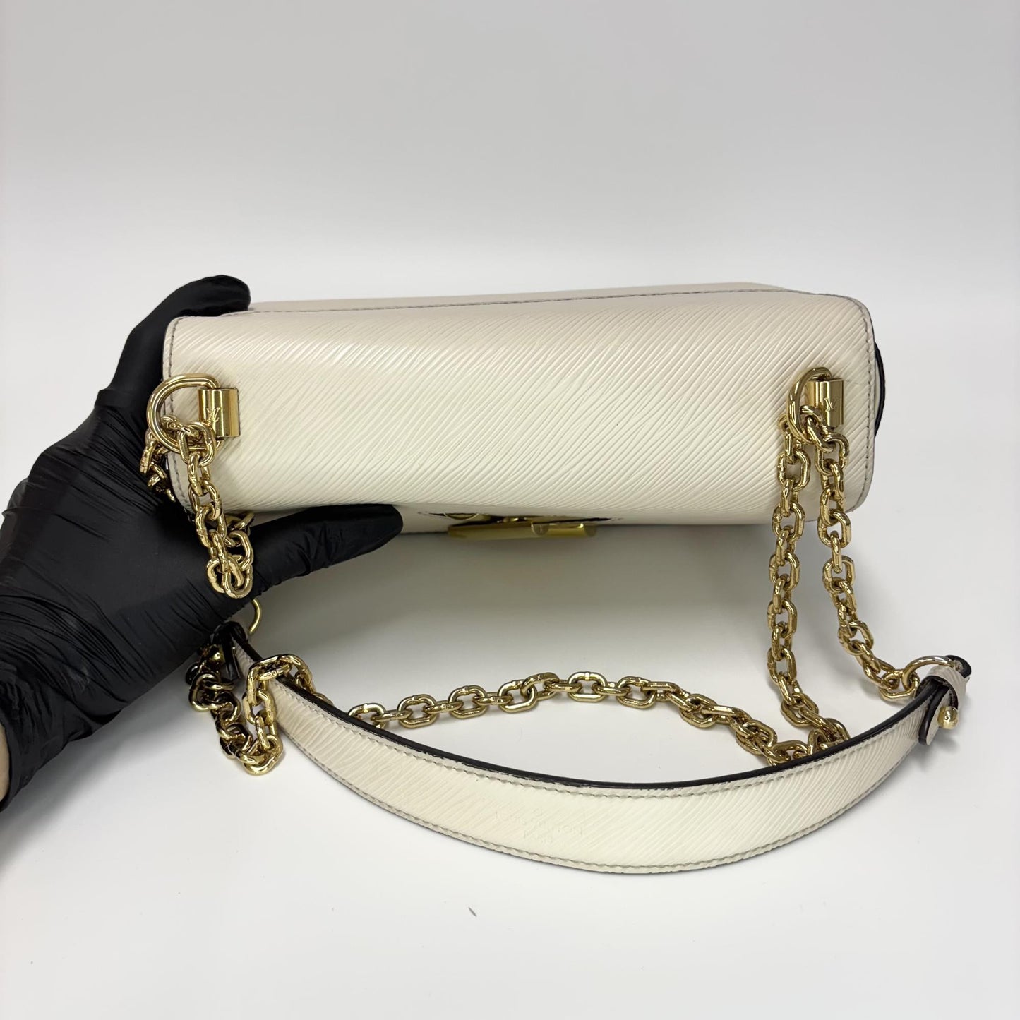 Louis Vuitton Epi Twist MM Chain Bag Quartz