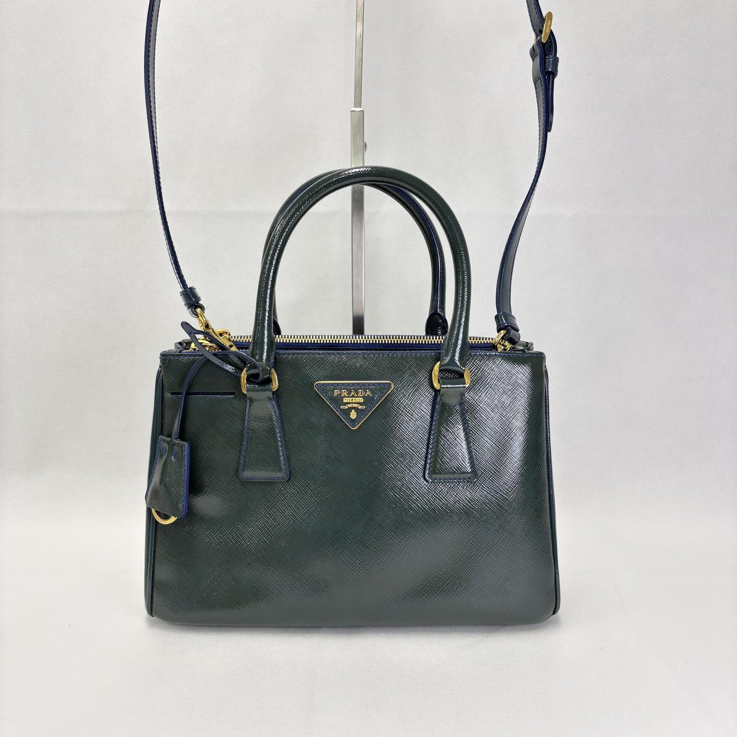 Galleria Saffiano Patent Medium Green/Navy