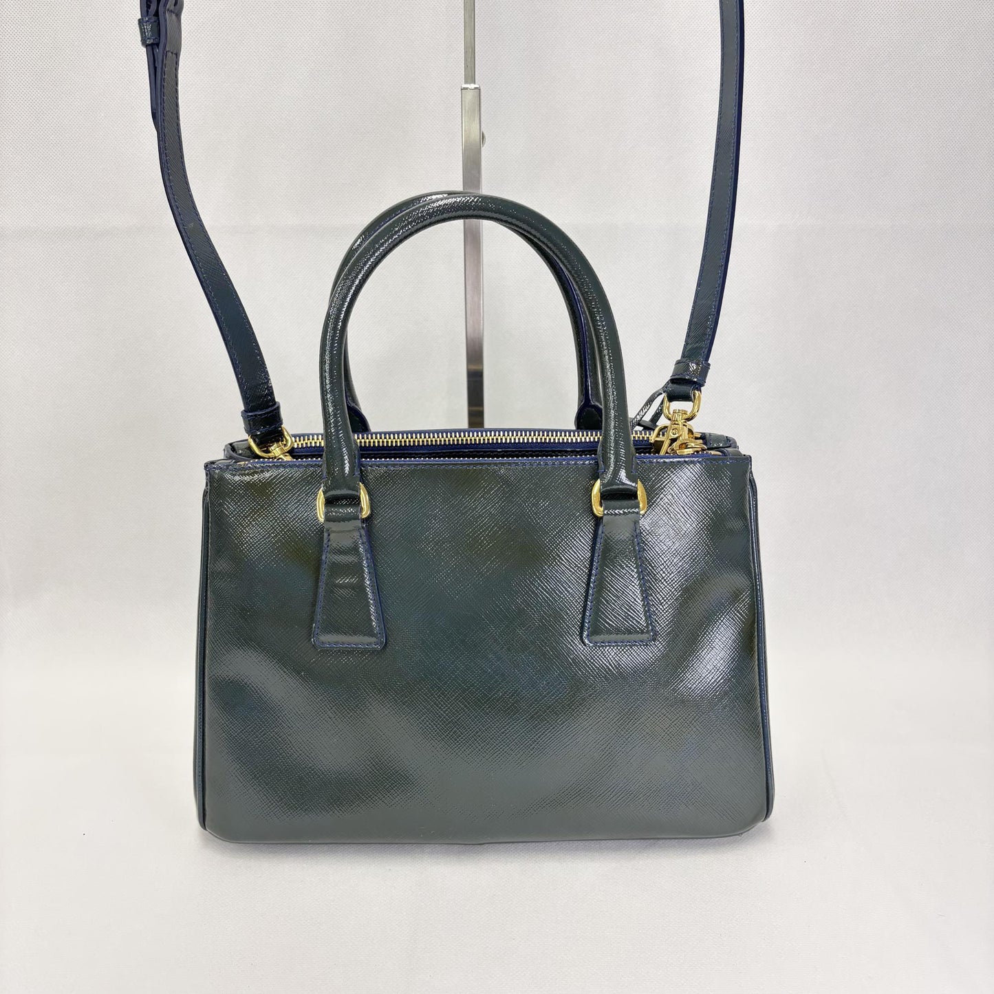 Galleria Saffiano Patent Medium Green/Navy