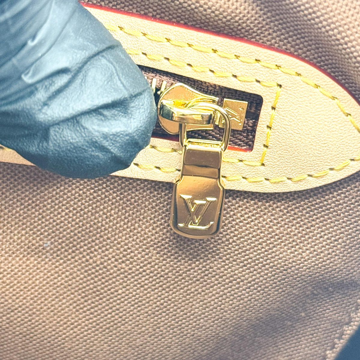 Louis Vuitton Monogram Speedy 30