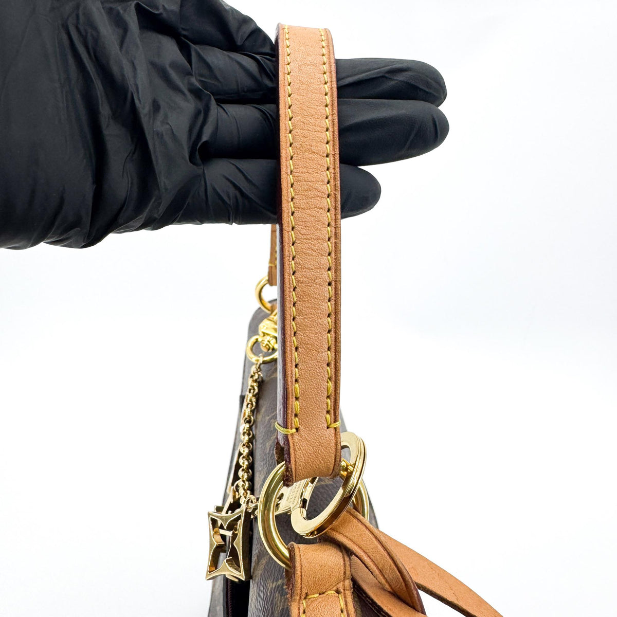 Louis Vuitton Cluny BB Monogram