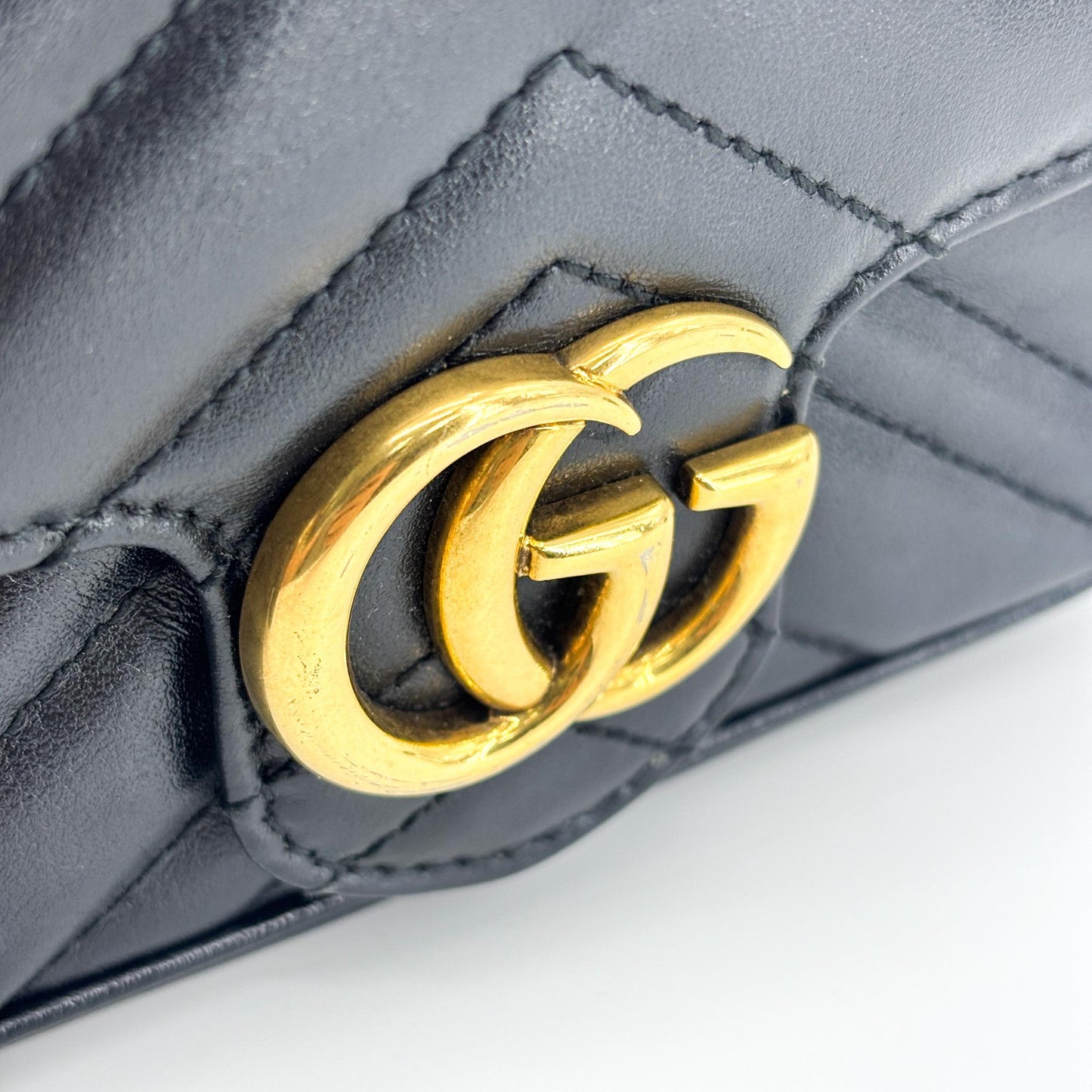 Sac Gucci GG Marmont Matelassé Super Mini Noir
