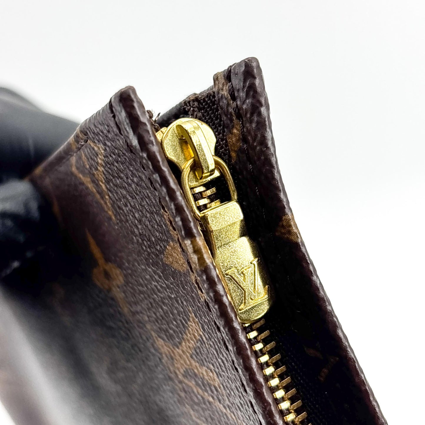 Louis Vuitton Monogram Toiletry Pouch 26
