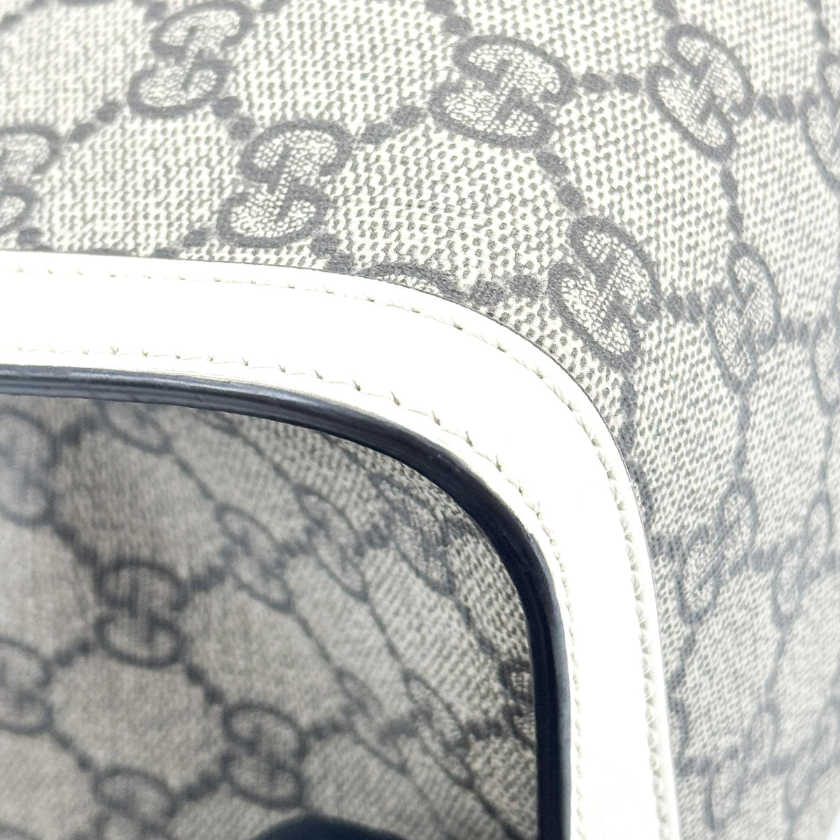 Gucci Padlock GG Medium Crossbody Bag White