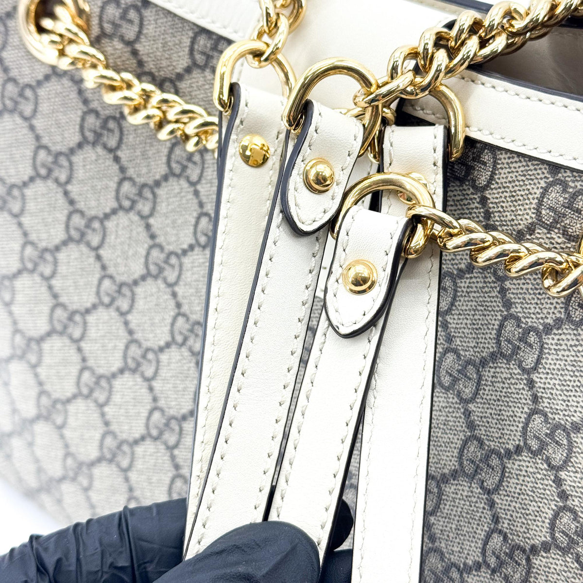 Gucci Padlock GG Medium Crossbody Bag White