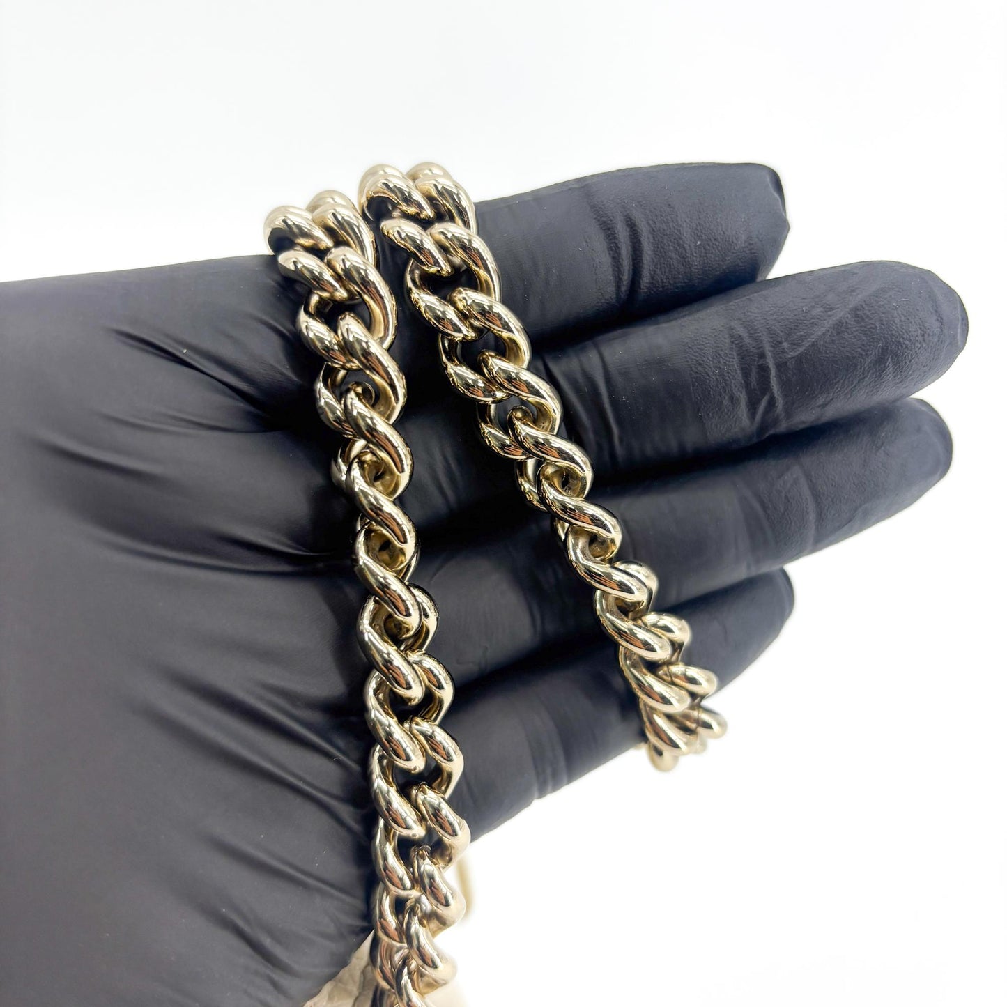 Gucci Interlocking G Chain Shoulder Bag Beige