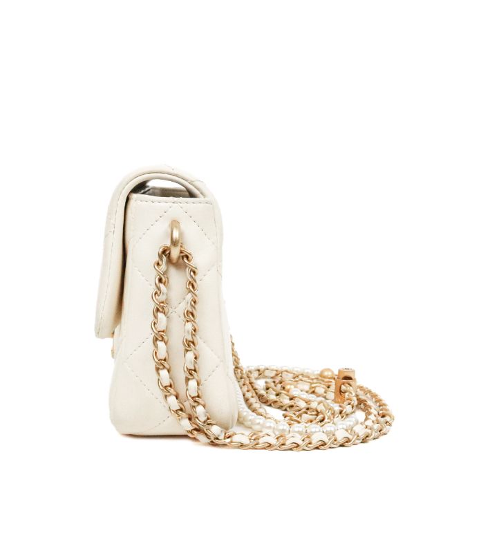 Chanel White Quilted CC Pearl Chain Shoulder Bag