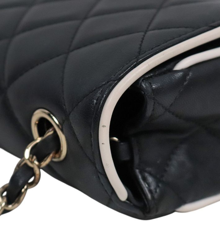 Chanel Two-Tone Lambskin Quilted CC Flap Shoulder Bag with Built-in Chip