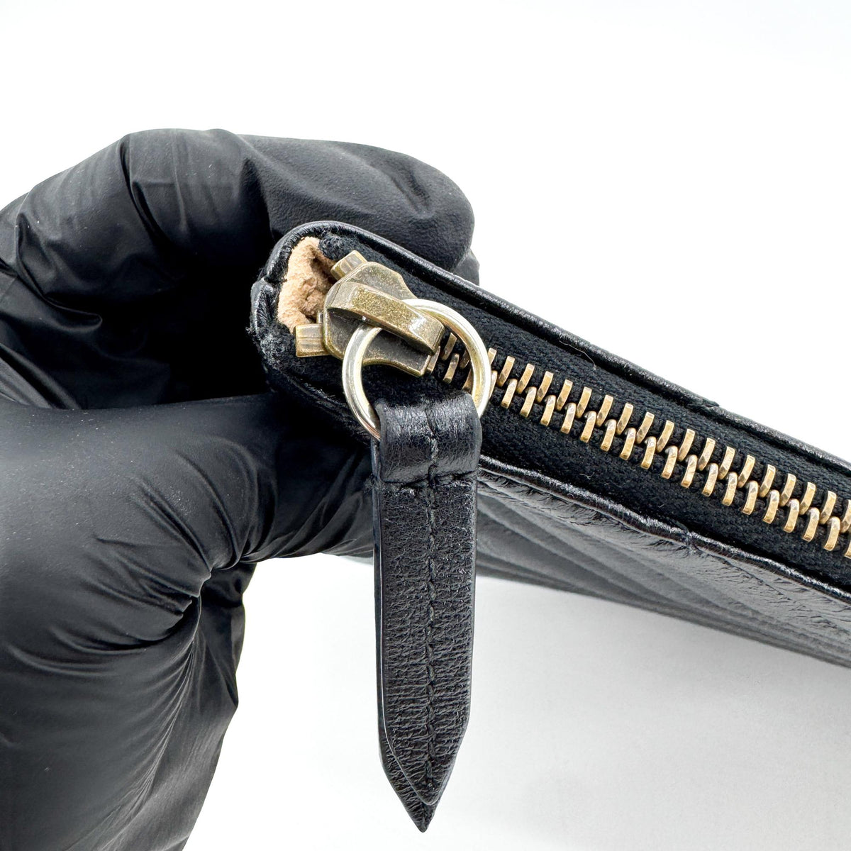 Gucci GG Marmont Matelassé Leather Pouch Black